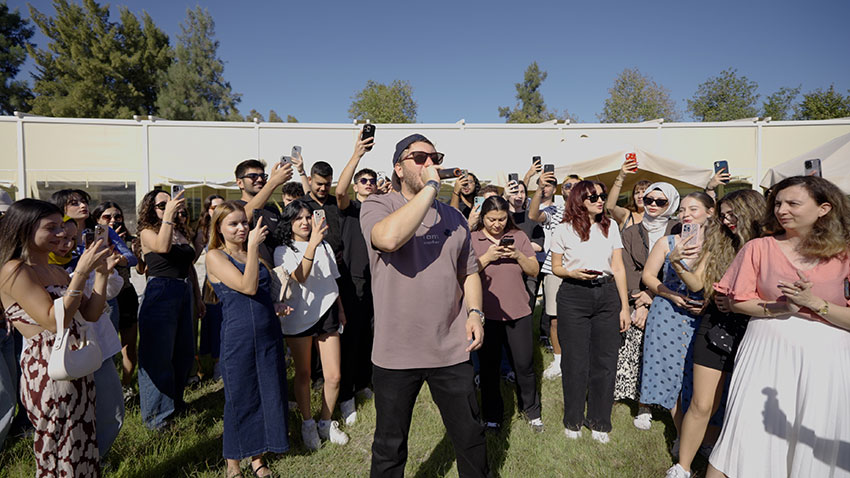 Anıl Piyancı’dan Antalya Belek Üniversitesi’nde sürpriz konser