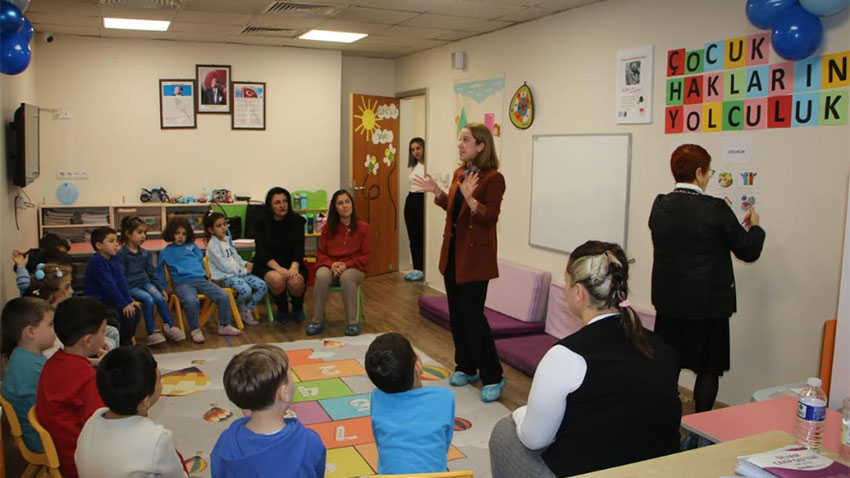 Kartal kreşlerinde hak bilinci güçlendi