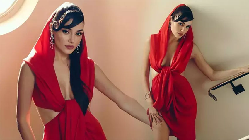 Hande Erçel’den kalp emojili paylaşım