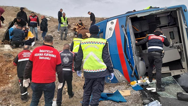 Sivas’ta cezaevi nakil aracı devrildi; 9 yaralı
