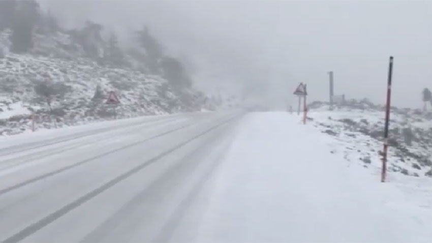 Antalya’ya mevsimin ilk karı düştü!