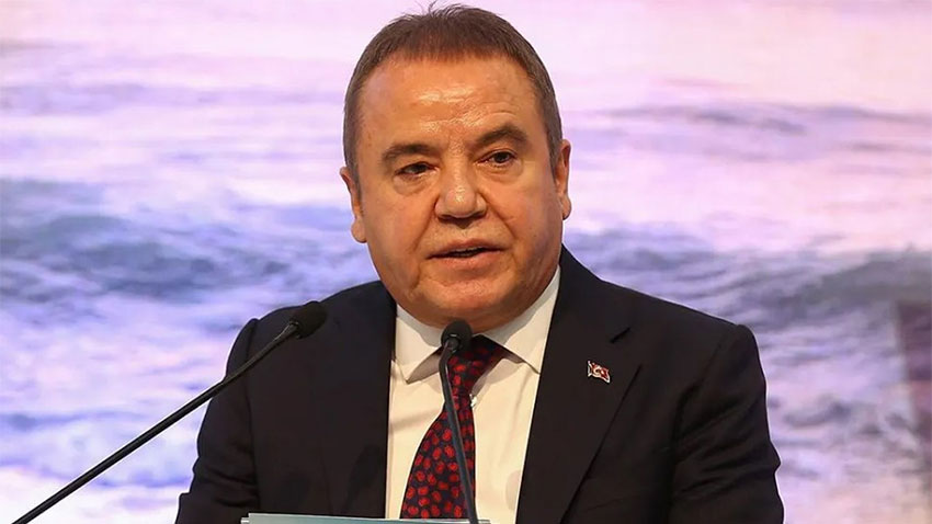 Muhittin Böcek 7. kez hastaneye kaldırıldı