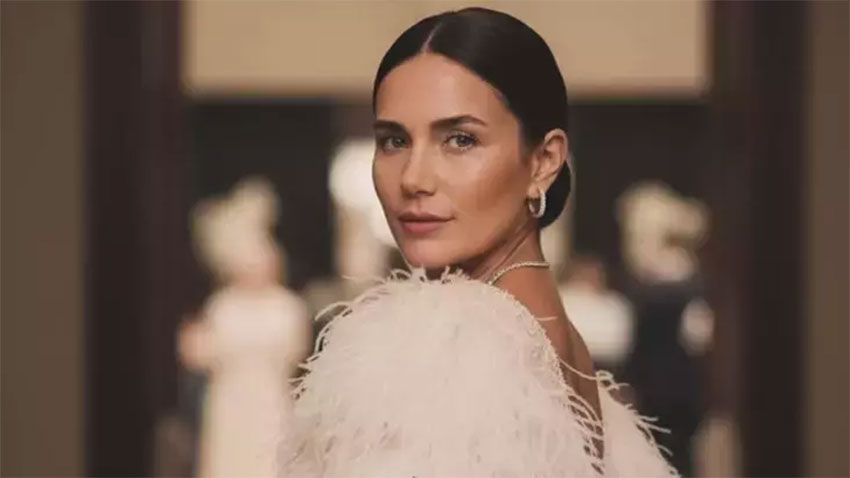 Buse Varol tuvalette kilitli kaldı