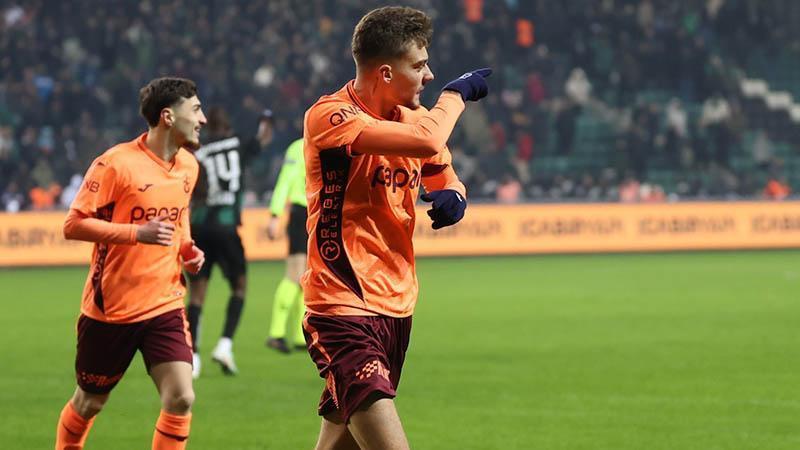 Ernest Muçi’den kariyer rekoru