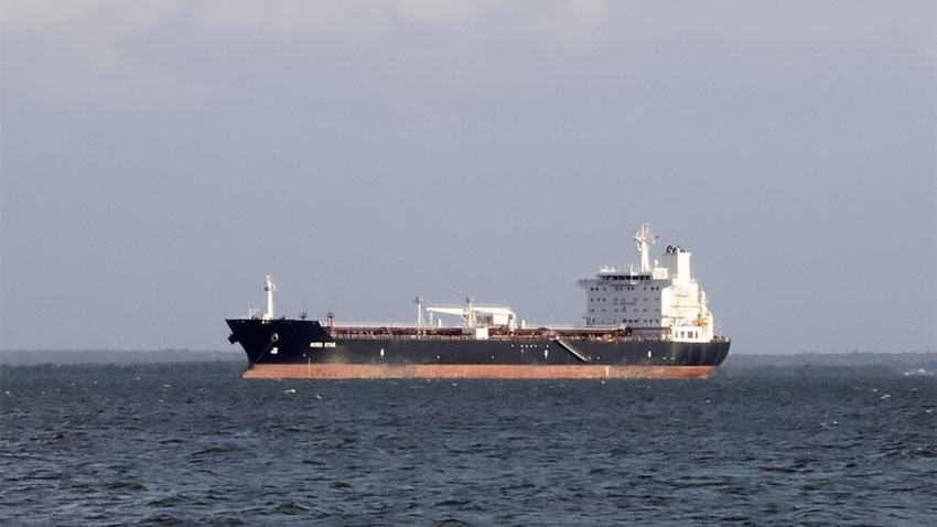 ABD bir petrol tankerine el koydu