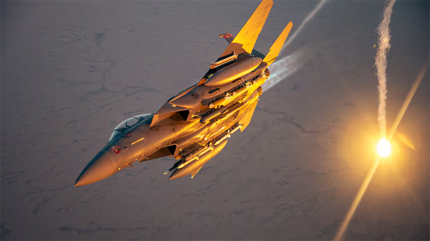 ABD’ye ait 3 savaş uçağı “dost ateşiyle” vuruldu!