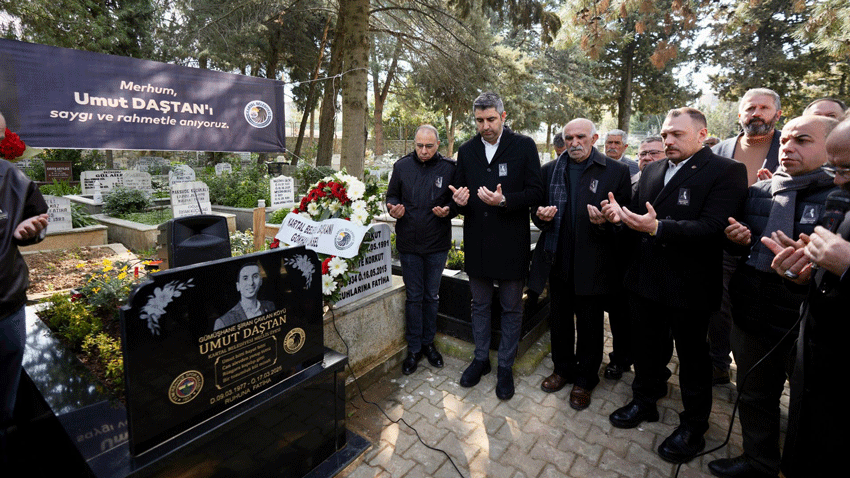 Umut Daştan kabri başında anıldı