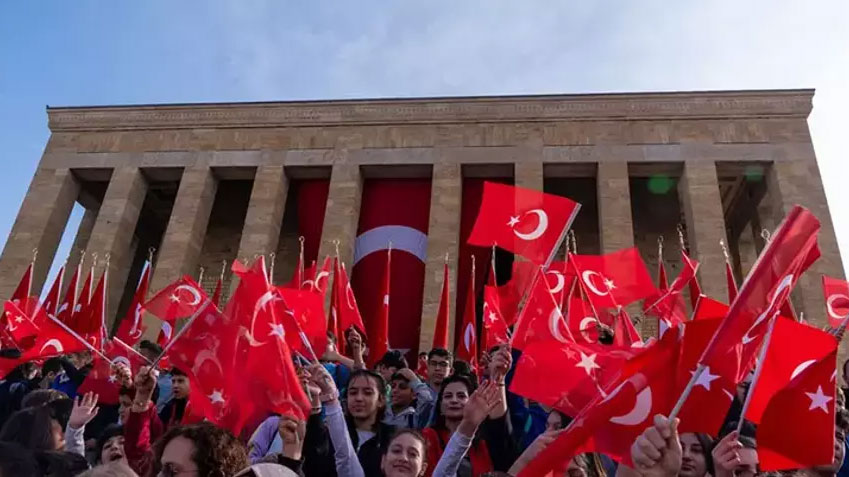 Siyasilerden 23 Nisan mesajları