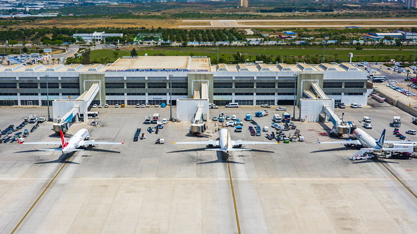 Antalya Havalimanı rekorlara doymuyor!