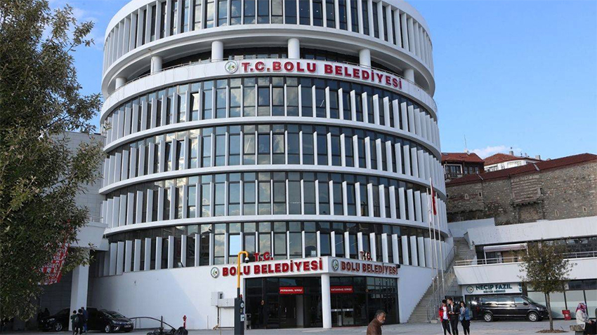 Bolu Belediyesi’ne gece yarısı operasyonu