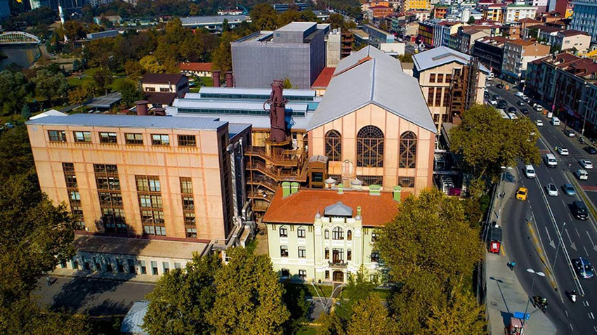 İstanbul Bilgi Üniversitesi kapatıldı