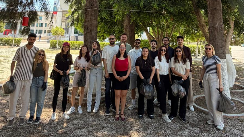 Doğa dostu üniversiteden çevre temizliği