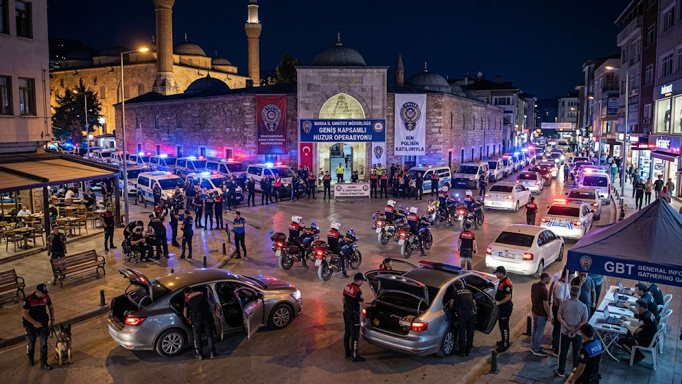 Bursa’da bin polisle huzur uygulaması