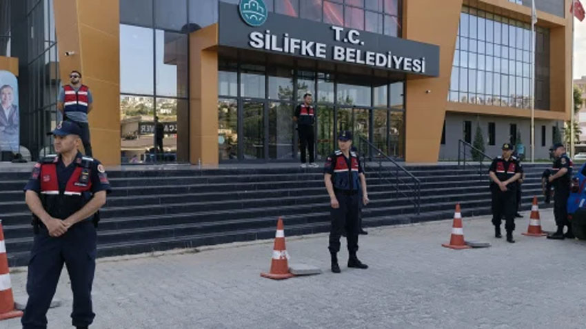 Silifke Belediye Başkanı Mustafa Turgut gözaltında
