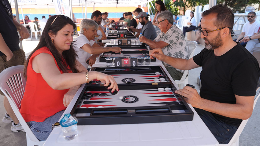 Kartal’da zarlar dostluk için atıldı