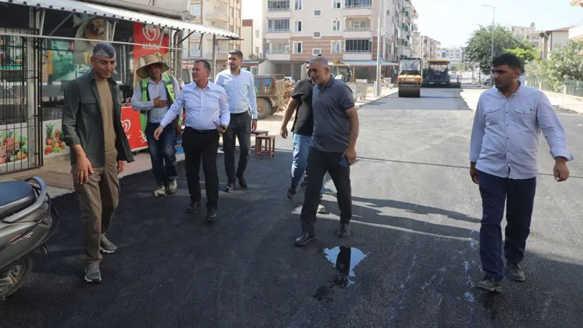 Nizip’te asfalt seferberliği tam gaz sürüyor