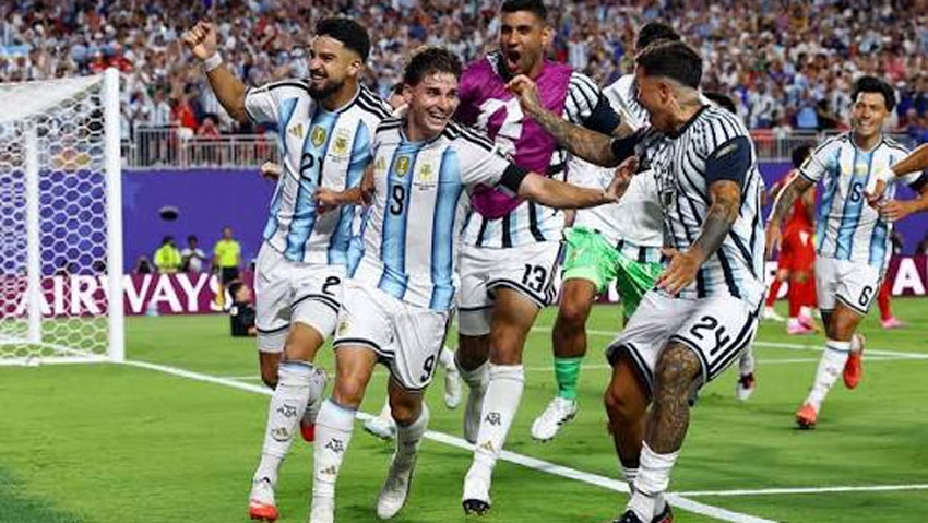 Lionel Messi’li Arjantin yarı finale kaldı