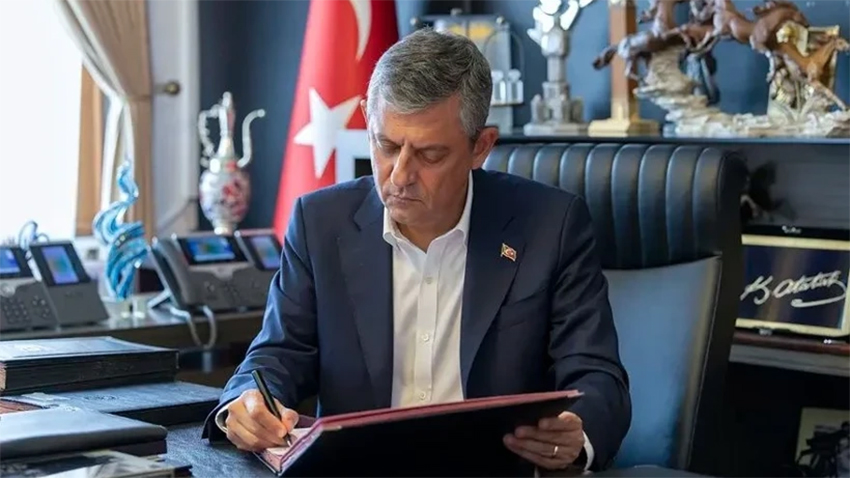 Özgür Özel CHP’den istifa etti
