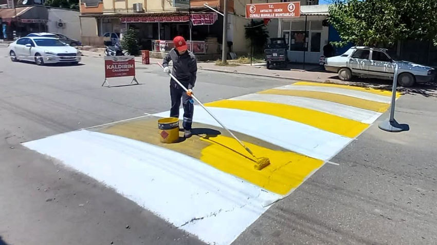 Serik’te yollar daha güvenli hale geliyor