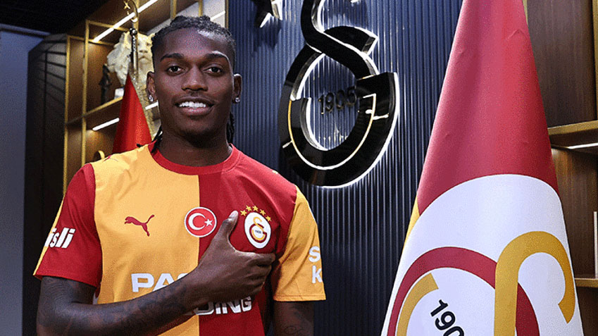 Rafael Leao’dan Galatasaray taraftarına mesaj