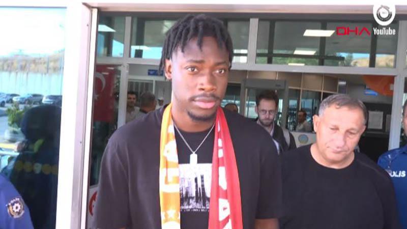 Galatasaray’ın yeni transferi Bitshiabu İstanbul’da
