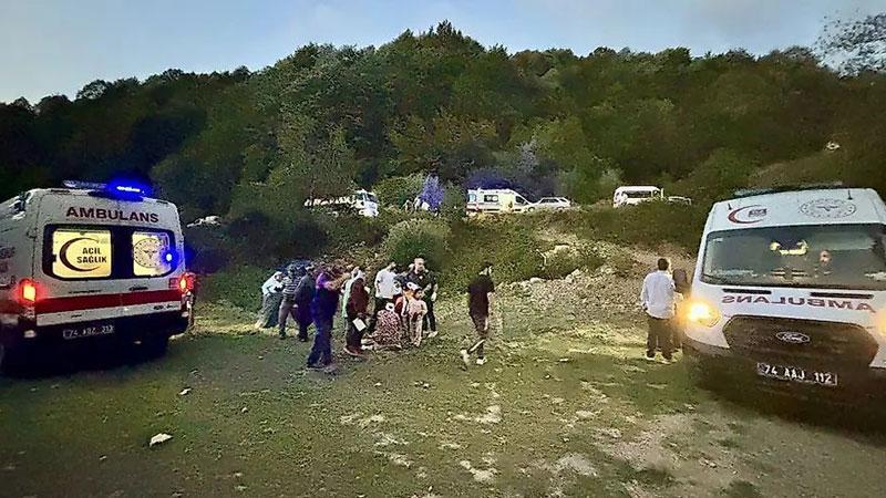 Bartın’da patpat devrildi: 1’i ağır 8 yaralı
