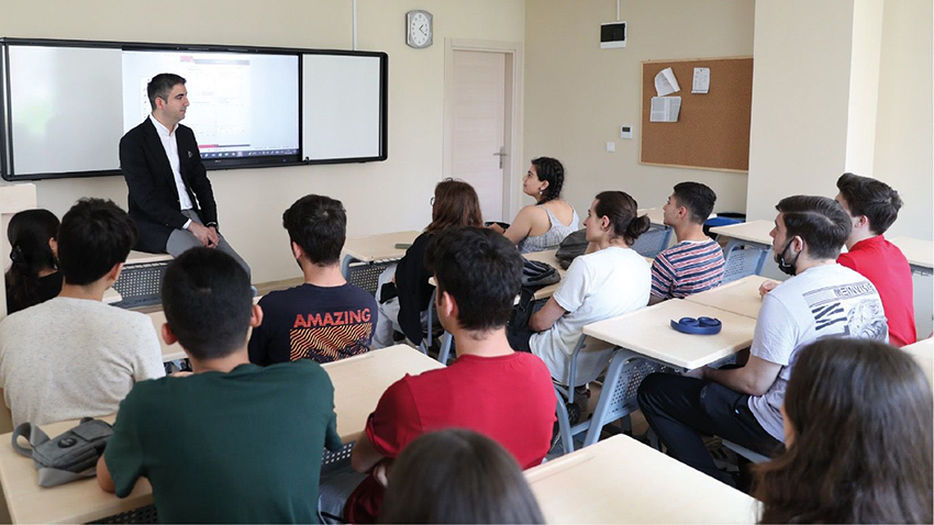 Gökhan Yüksel “Gençlerimizin eğitimini önemsiyoruz”