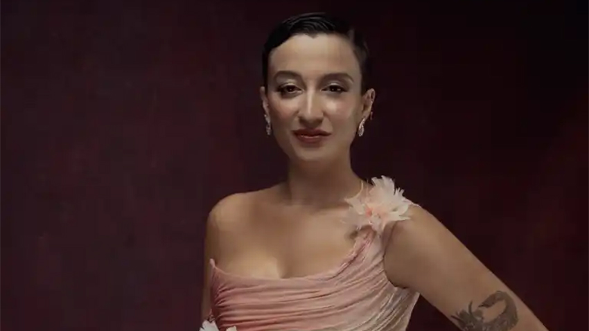Melike Şahin’den yeni şarkı “Ölmem Ölemem”