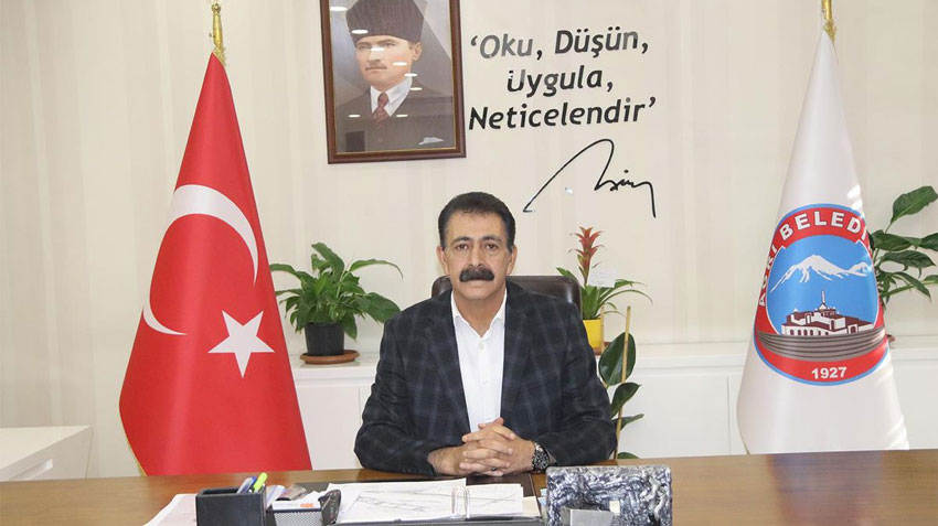 Ağrı belediye başkanı hayatını kaybetti