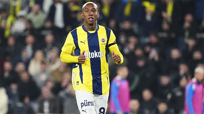 Fenerbahçe’de dört isim ile yollar ayrıldı